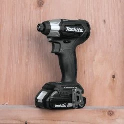 Factory Reconditioned Makita XDT15R1B-R 18V LXT 2 Ah Lithium-Ion Sub-Compact Brushless Cordless Impact Driver Kit -RECONDITIONED PRODUCTS Store mktrxdt15r1b r b