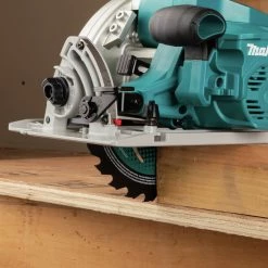 Factory Reconditioned Makita XSH06PT-R 18V X2 LXT Lithium-Ion (36V) 5 Ah Brushless Cordless 7-1/4 In. Circular Saw Kit -RECONDITIONED PRODUCTS Store mktrxsh06pt r z
